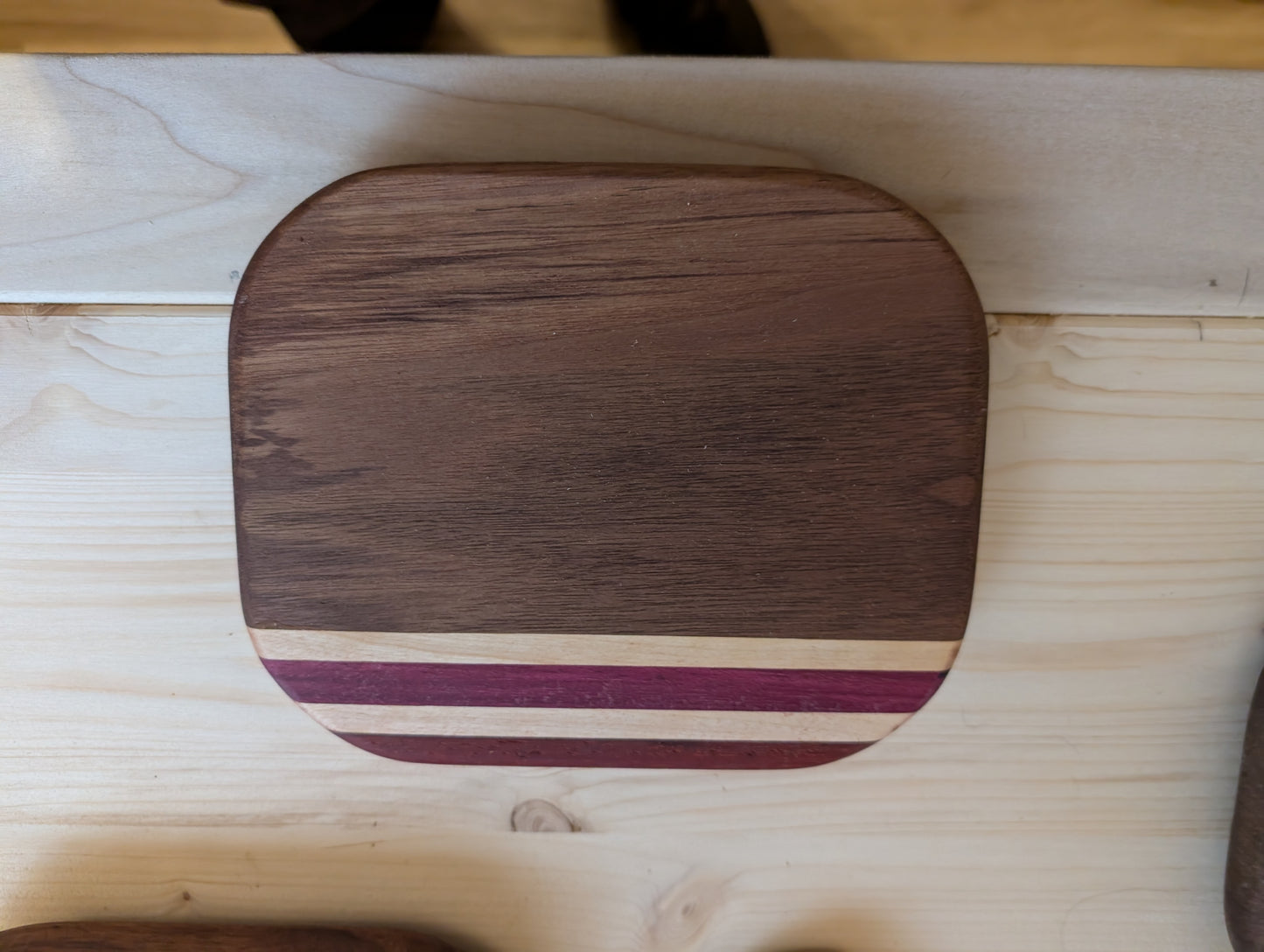 small cutting board / hot plate